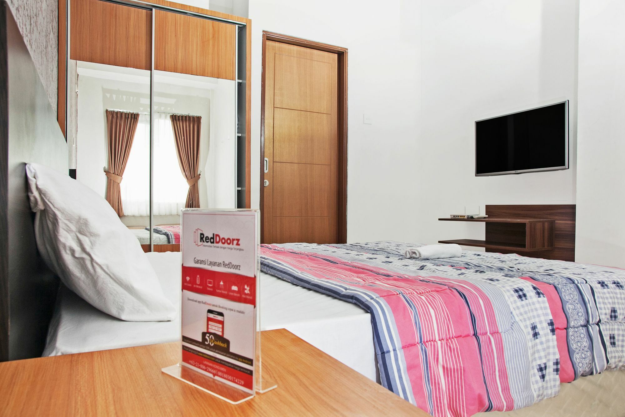 Reddoorz Apartment - Golden City Mall Surabaya Exterior photo