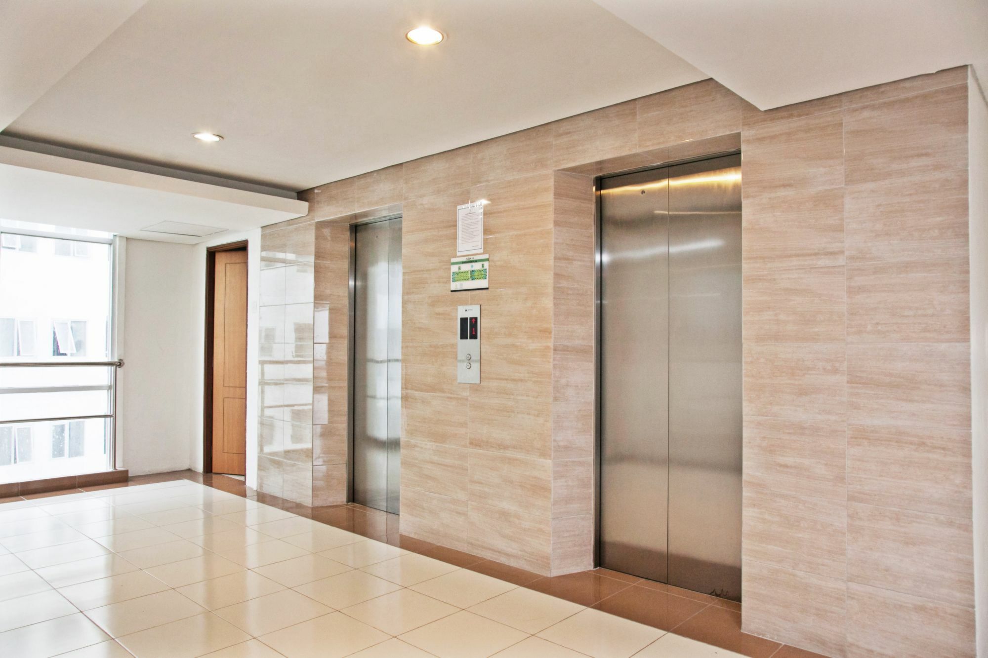 Reddoorz Apartment - Golden City Mall Surabaya Exterior photo